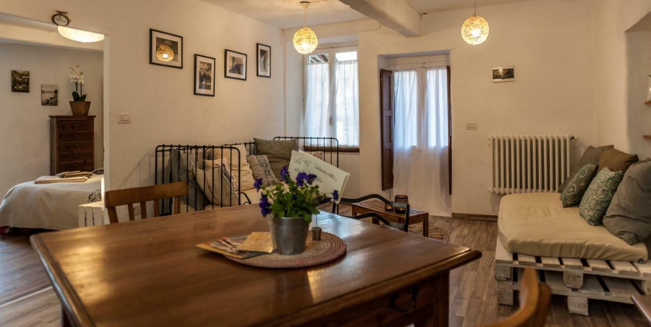 Al Vicolo Del Gallo Varallo Εξωτερικό φωτογραφία